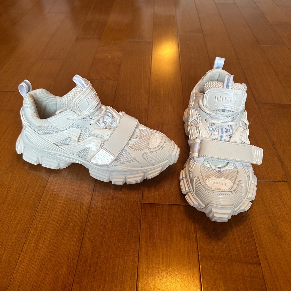 Juun.J Spring Summer 2020 White Sneakers